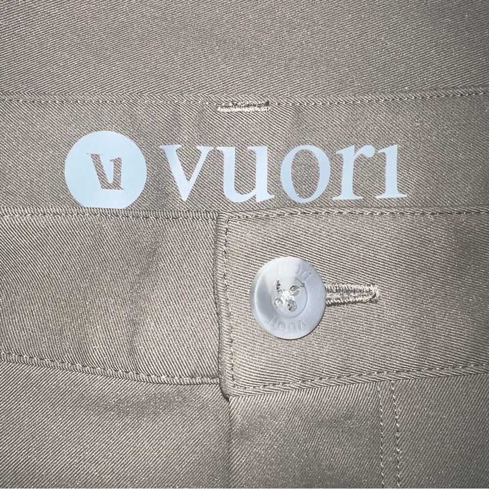 Vuori Cascade Tech Pants Mens 33 Green Golf Performance Slim Stretch Pants V427